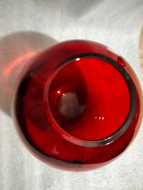 Vase + SEA SHELL- 1RUBY RED ART Glass Ovoid* Whitfriar style*Display Shells BUY NOW items NO WAITING