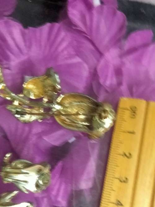 BROOCH - Vintage stamped maker`HOLLYWOOD`Rose+Earrings clip on 1960`s