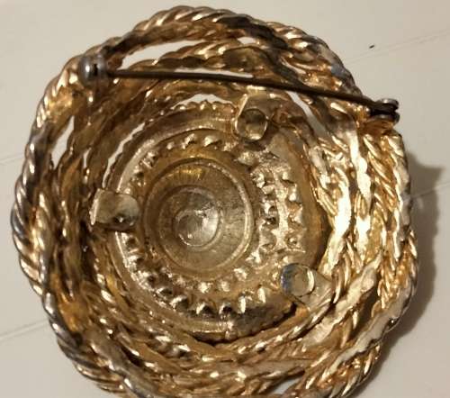 Brooch - Beehive  Pearls faux all around Gold Tone metal