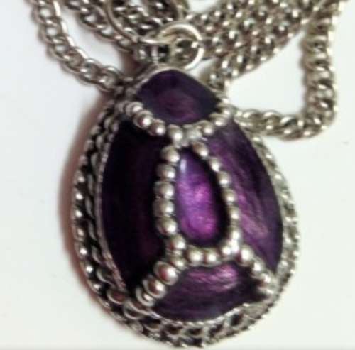 Necklace - Pendant Egyptian SCARAB Cloisonne PURPLE ENAMEL TRIM +  metal CHAIN silver tone