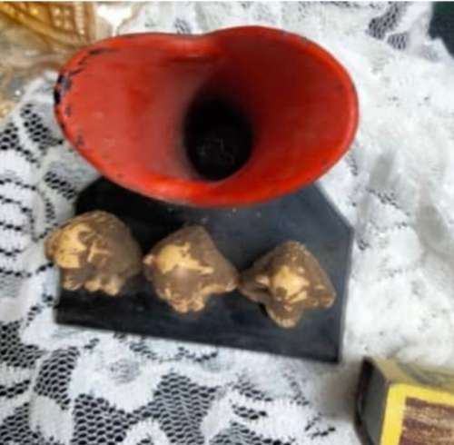 *24 Carat Gold plated 3 monkeys lucite