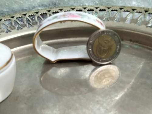 1 ROYAL CROWN DERBY Serviette Ring -Ceramic floral pattern