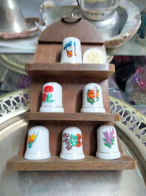 Thimbles+Stand - 1Wood stand + 6 Ceramic thimbles