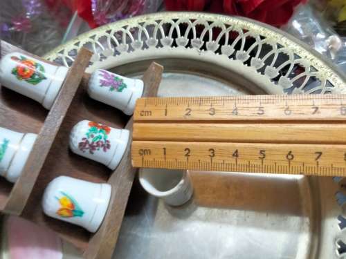 Thimbles+Stand - 1Wood stand + 6 Ceramic thimbles