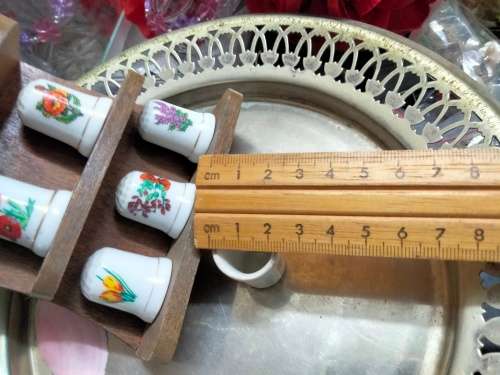 Thimbles+Stand - 1Wood stand + 6 Ceramic thimbles