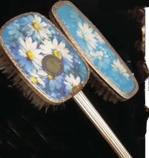 Mirror+Brush set - Vanity dressing table decor Blue has white daisy`s Vintage 1960s Very Pretty