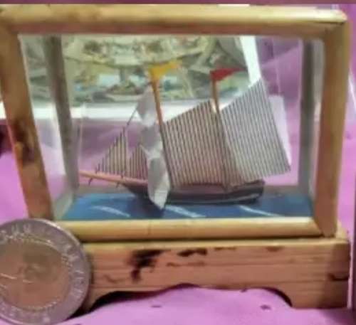 Oriental *Diorama *miniature Ship in glass+Bamboo *