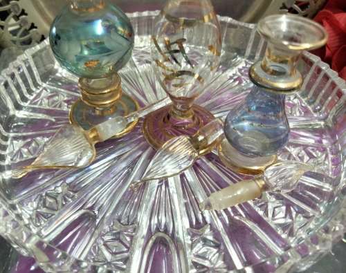 3 Perfume Bottles+Stoppers+Daubers+1 Glass Vanity Tray Egyptian hand blown Empty