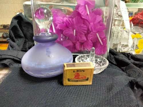 1 Ring Holder Trinket Crystal +1 Amethyst Perfume bottle