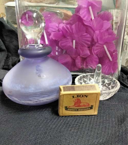 1 Ring Holder Trinket Crystal +1 Amethyst Perfume bottle