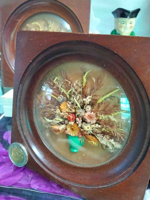 2 Self Standing Wood  SA  srtist Dried flowers bouquet - Wood Frame Convex Glass BOOK ENDS