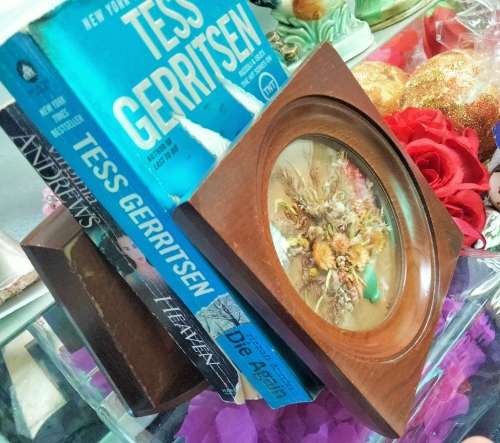 2 Self Standing Wood  SA  srtist Dried flowers bouquet - Wood Frame Convex Glass BOOK ENDS