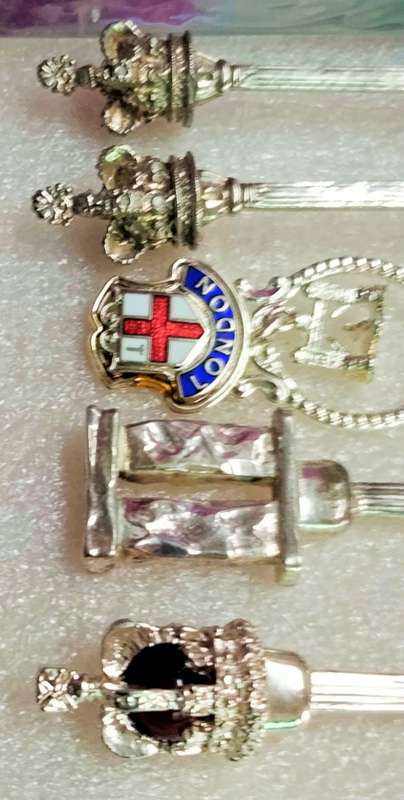5 Silver Plate Teaspoons SOUVENIR 1 Stonehenge+ 3 Scepter1 Bridge charmLOOK at My BUY NOW*NO WAITING