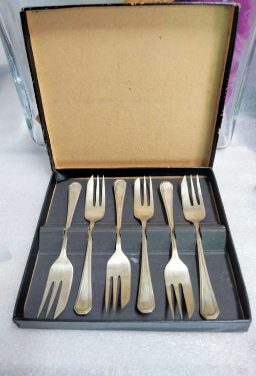 Boxed set  6 Cake Forks EPNS LOOK At My BUY NOW LISTINGS NO WAITING