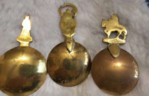 TEA CADDY Scoops - 4 Brass Esmeralda Chaucer Jenny Jones Dog LOOK At My BUY NOW items NO WAITING