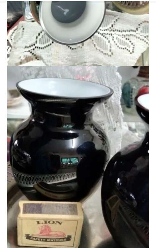 Vases 2 Venitian Glass Black/White cased Hand Blown Look at my Buy Now listings No Waiting