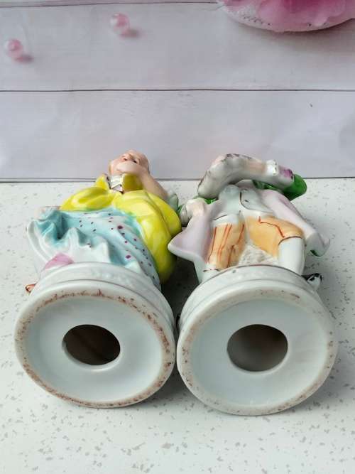 FIGURINES Lady + Gentleman Victorian style Porcelain LOOK At My BUY NOW - NO WAITING