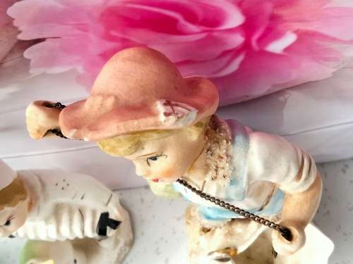 FIGURINES 2 Boys Victorian style Porcelain hand painted LOOK At My BUY NOW * NO WAITING