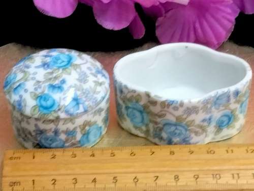 Box Pill  Lidded + Box Trinket no lid Pretty blue flowers  LOOK At My BUY NOW LISTINGS NO WAITING