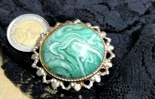 BROOCH Green  GEM STONES from *MALACHITE FAMILY Silver tone spike  edges