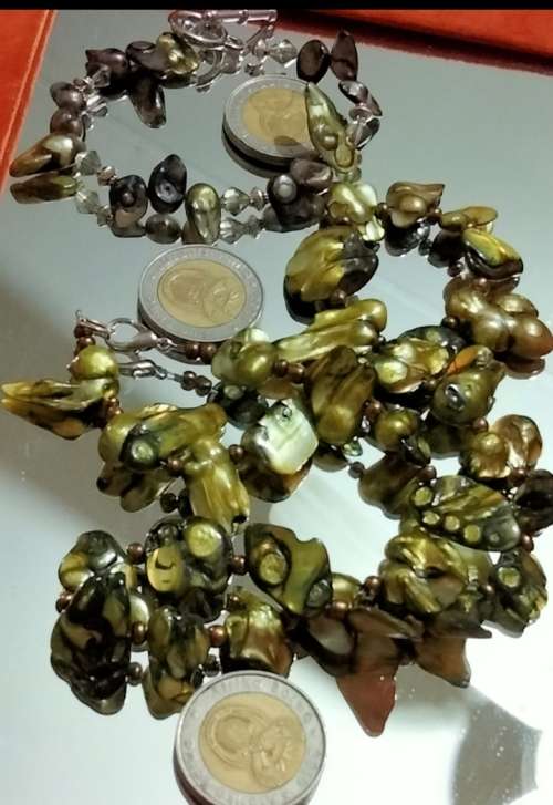 Necklace+ bracelet - Keisha -Fresh Water Pearls  Golden Green Look at my Buy Now -No Waiting