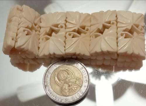 Bracelet Cream Bakelite hard plastic stretch style bracelet look at my Buy Now items No Waiting