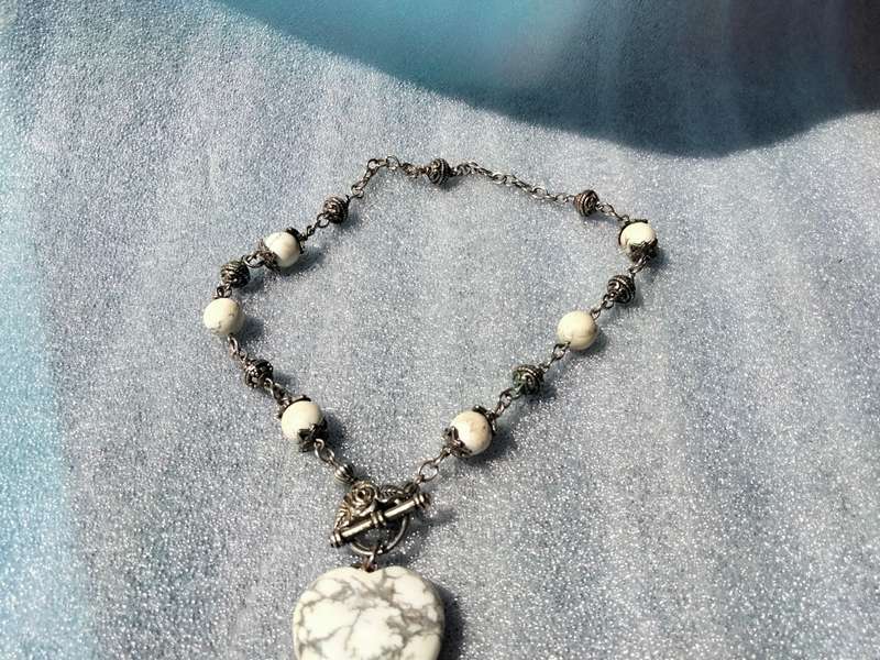Necklace - Heart Marble Rose Toggle worn to front dangles spacers VTG style Silver Tone metal