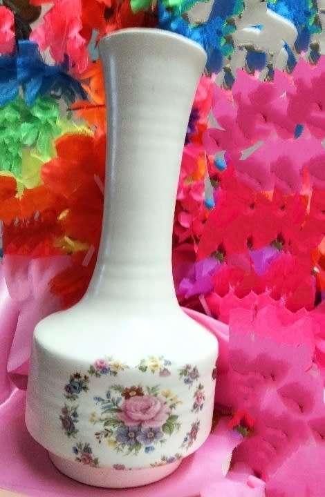 VASE- 23cm*Crescent Pottery Blush Trumpet Rose Floral  Garland LOOK At All My BUY NOW* NO WAITING