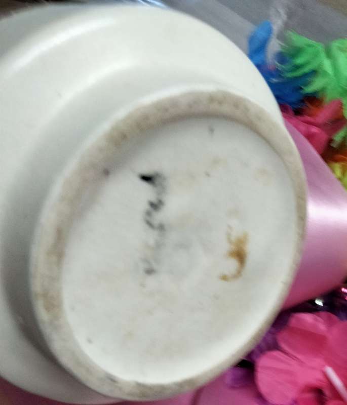 VASE- 23cm*Crescent Pottery Blush Trumpet Rose Floral  Garland LOOK At All My BUY NOW* NO WAITING