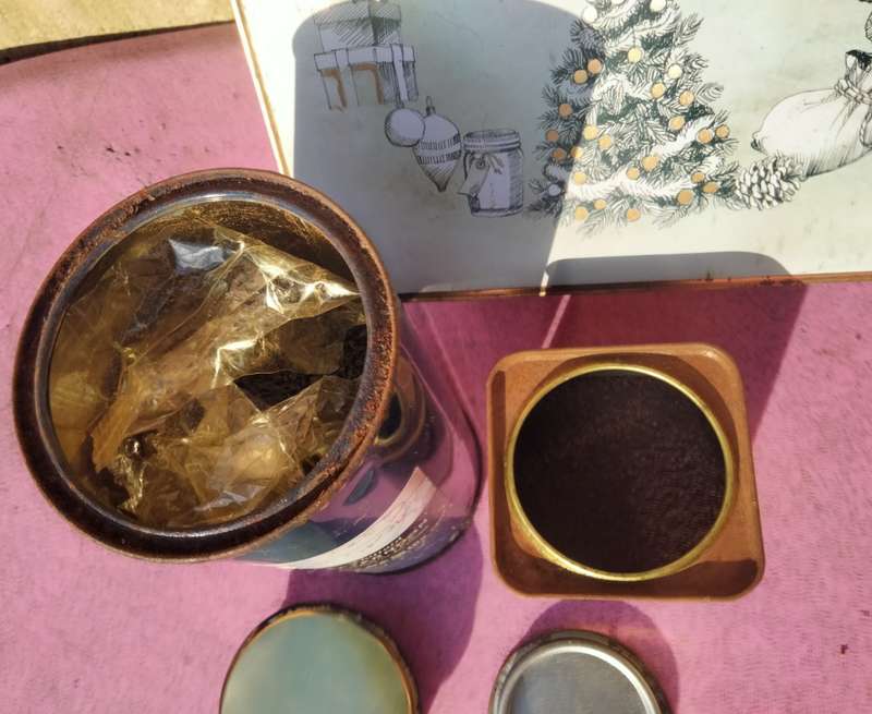 4 TIN 3 Tea Tins -2 have tea old tea leaves in- 1 Joko empty+Biscuits empty
