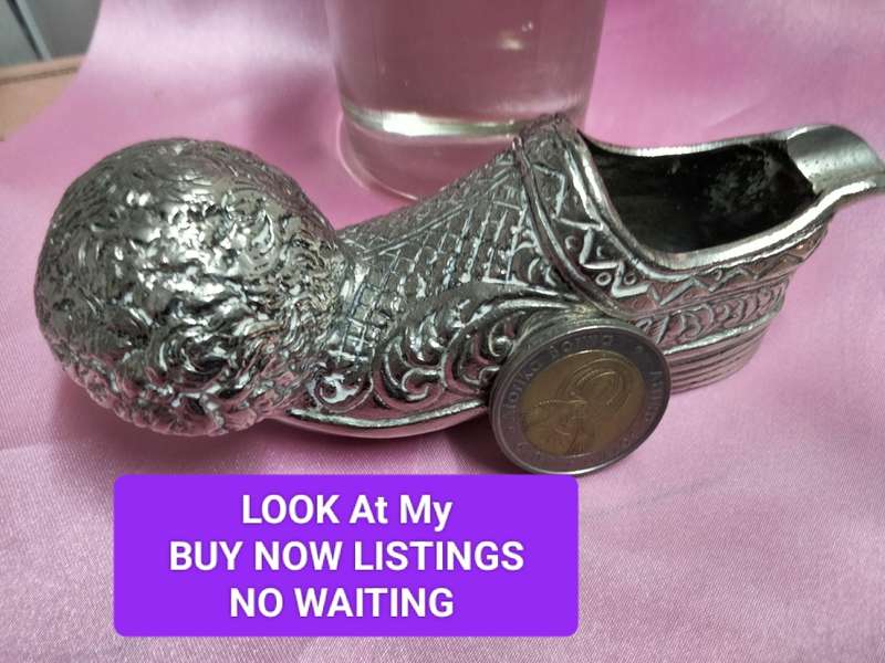 EXQUISITE NOVELTY Ashtray Shoe Embossed Metal
