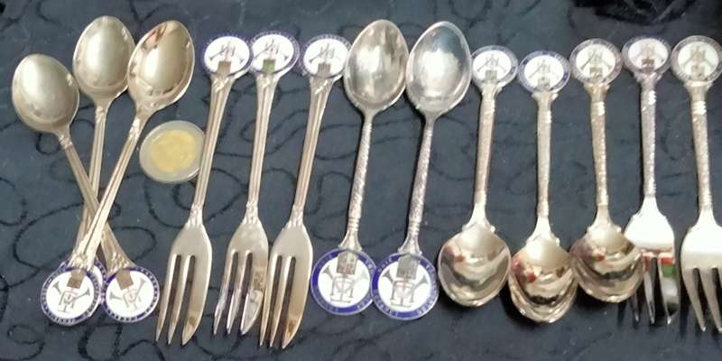 17-Enameled Emblem 13 TRANSVAAL SE-VROUE LANDBOU UNIE Spoon+Cake fork LOOK At my BUY NOW*NO WAITING