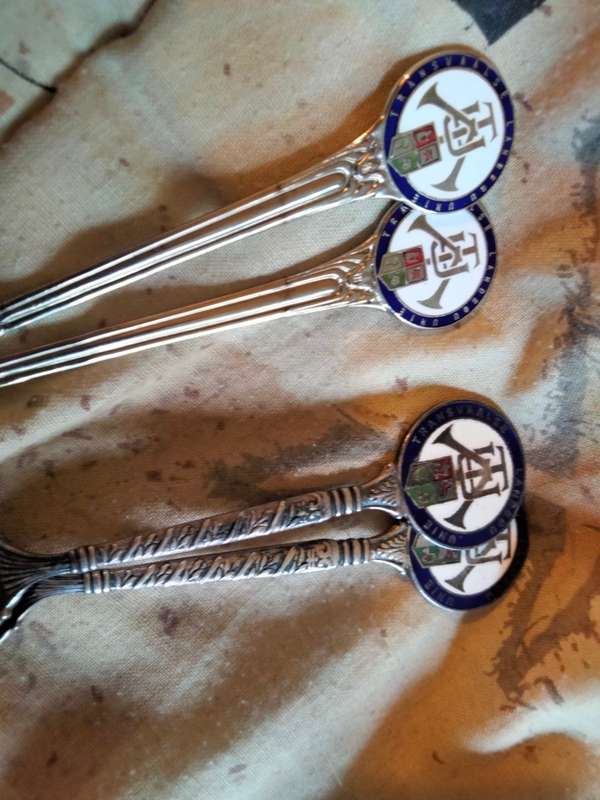 17-Enameled Emblem 13 TRANSVAAL SE-VROUE LANDBOU UNIE Spoon+Cake fork LOOK At my BUY NOW*NO WAITING
