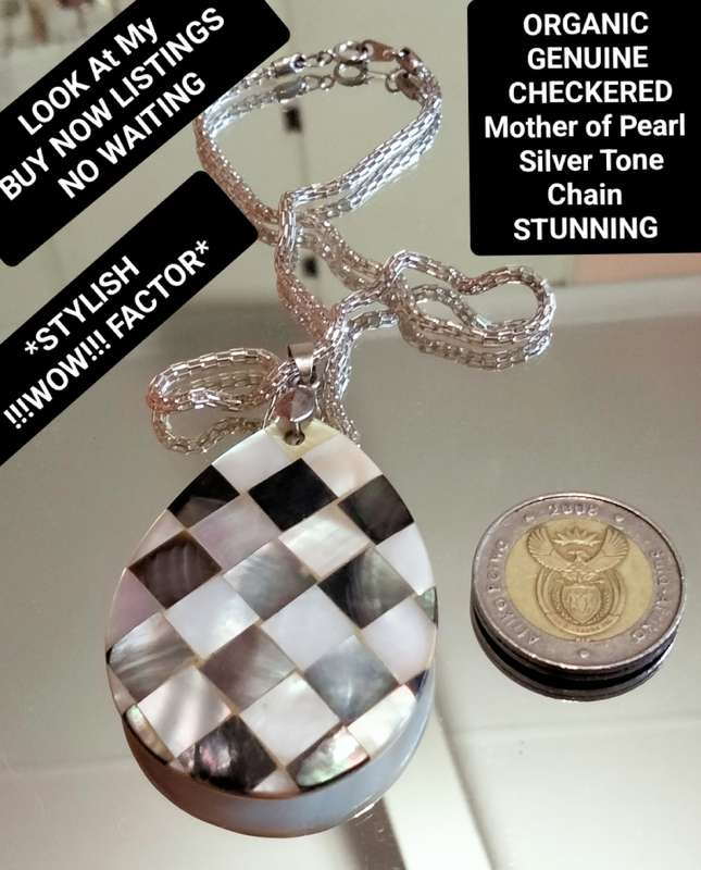 Genuine CHECKERED M o Pearl*Tear Drop Pendant *Silver Tone chain LOOK At My BUY NOW items NO WAITING
