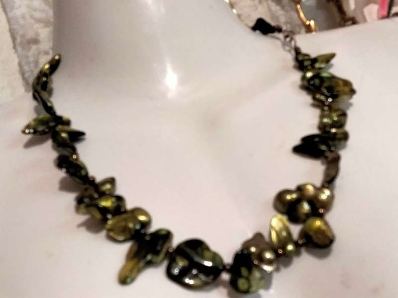 Necklace+ bracelet - Keisha -Fresh Water Pearls  Golden Green Look at my Buy Now -No Waiting