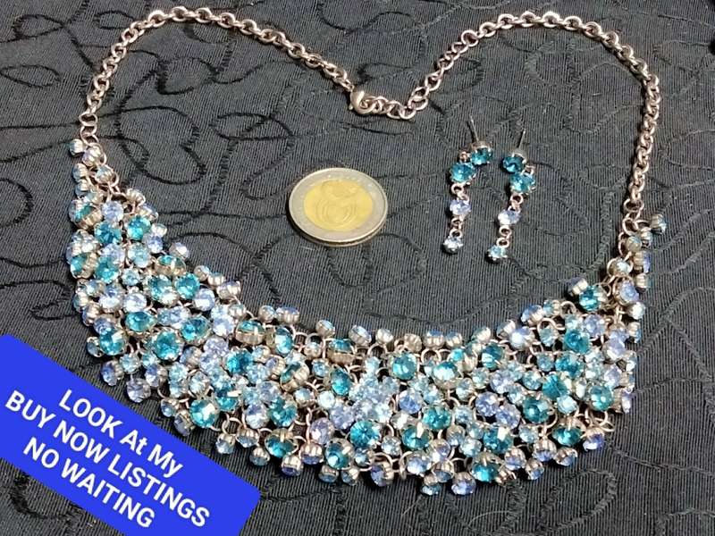 WOW!! Vintage Runway Blue Tones Rhinestone Bib Necklace  LOOK At My BUY NOW *NO WAITING