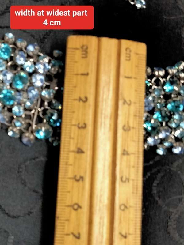 SHOW STOPPER Necklace BIB Blue Tones Rhinestone Bib Necklace  LOOK At My BUY NOW *NO WAITING