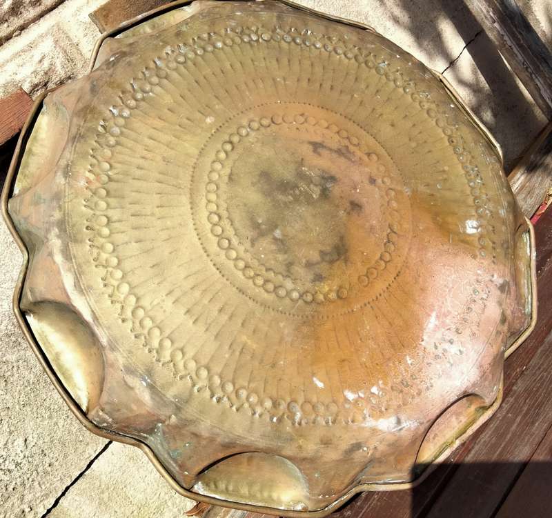 1 LARGE Round  BRASS TRAY 70 cm diam. depth 6 cm*Showing Ware *LOOK At My BUY NOW *NO WAITING