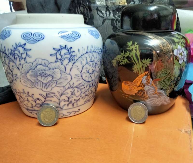 Oriental 2 Ginger Jars 1white blue Prunnis Flowers +1Peacocks Gilt trim LOOK AtMy BUY NOW*NO WAITING