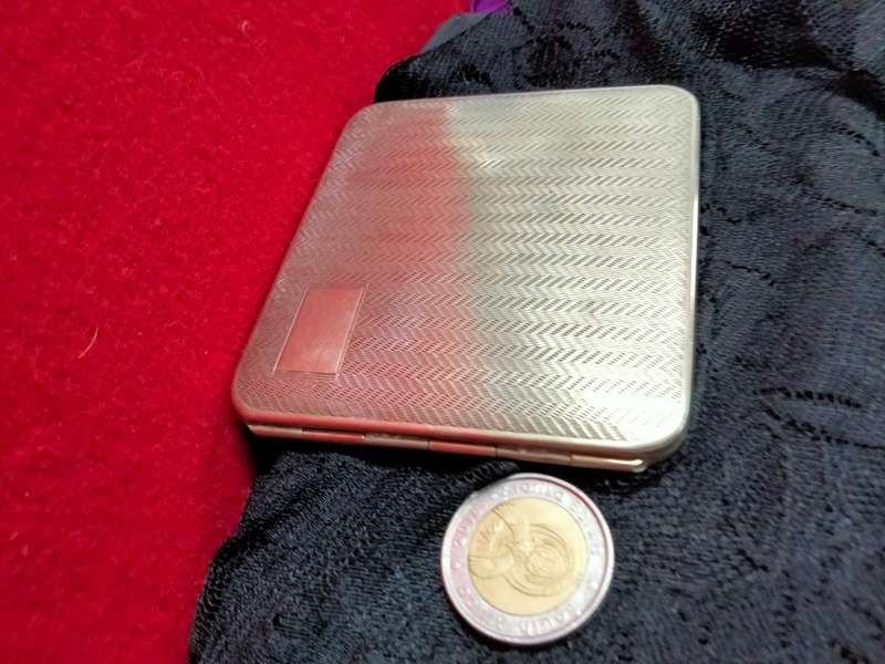 Cigarette case hinged  pattern fishermans rib engine turned decor silver tone metal