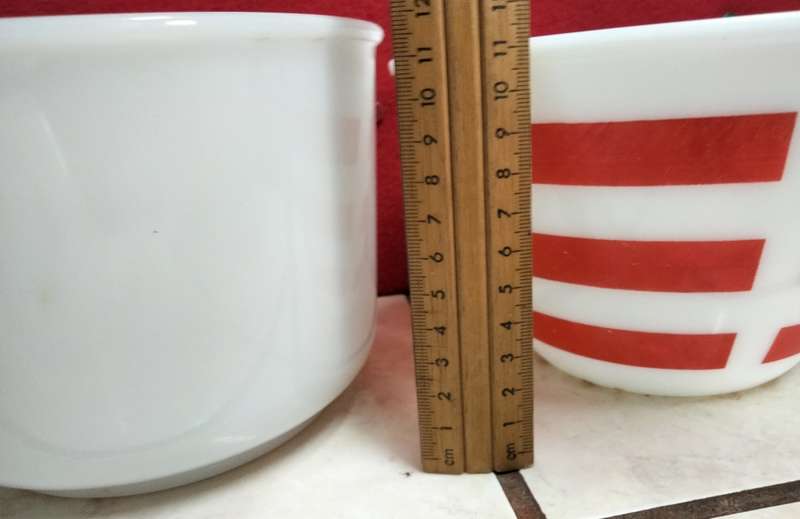 2 Milk Glass Bowls Red stripe OPALEX+Plain Great KITCHENALIA decor LOOK At My BUY NOW - NO WAITING