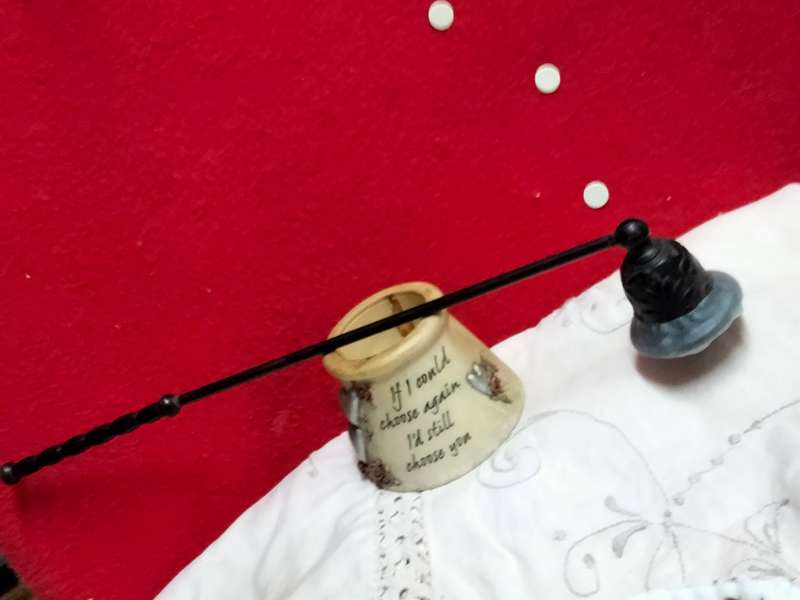 1 Candle Snuffer LeFamillie* FRENCH label Flower handle barley twist+ 1 candle holder