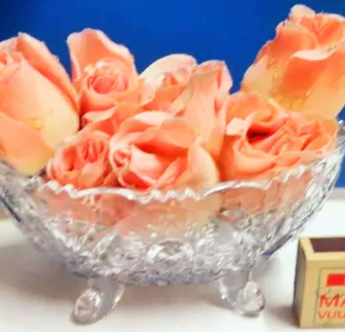 Vase Cut Glass Crystal Snail foot bowl