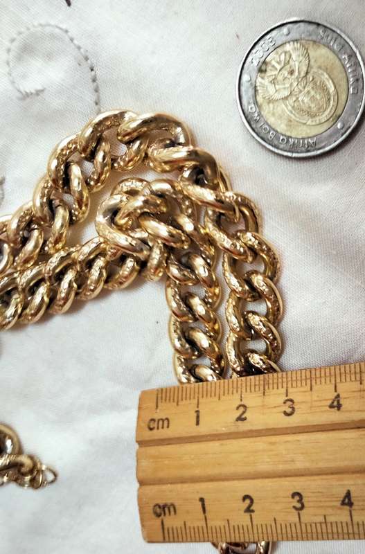 STATEMENT Gold Plate CHUNKY Oval link NECKLACE 42cm 1cm 42gramsLOOK At My BUY NOW* NO WAITING