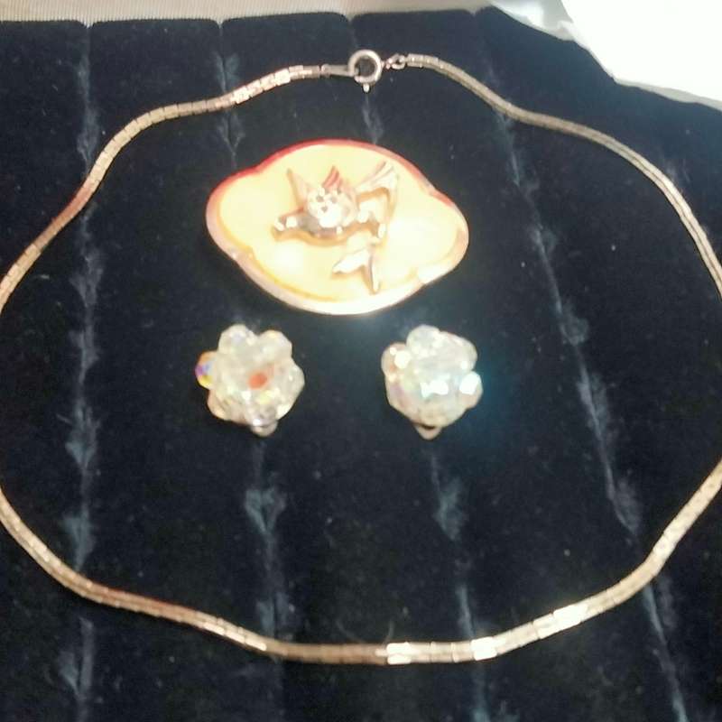 3 Items *1950/60s EARRINGS Clip on Rhinestone stone cut glass Crystals +Brooch+Chain silver tone