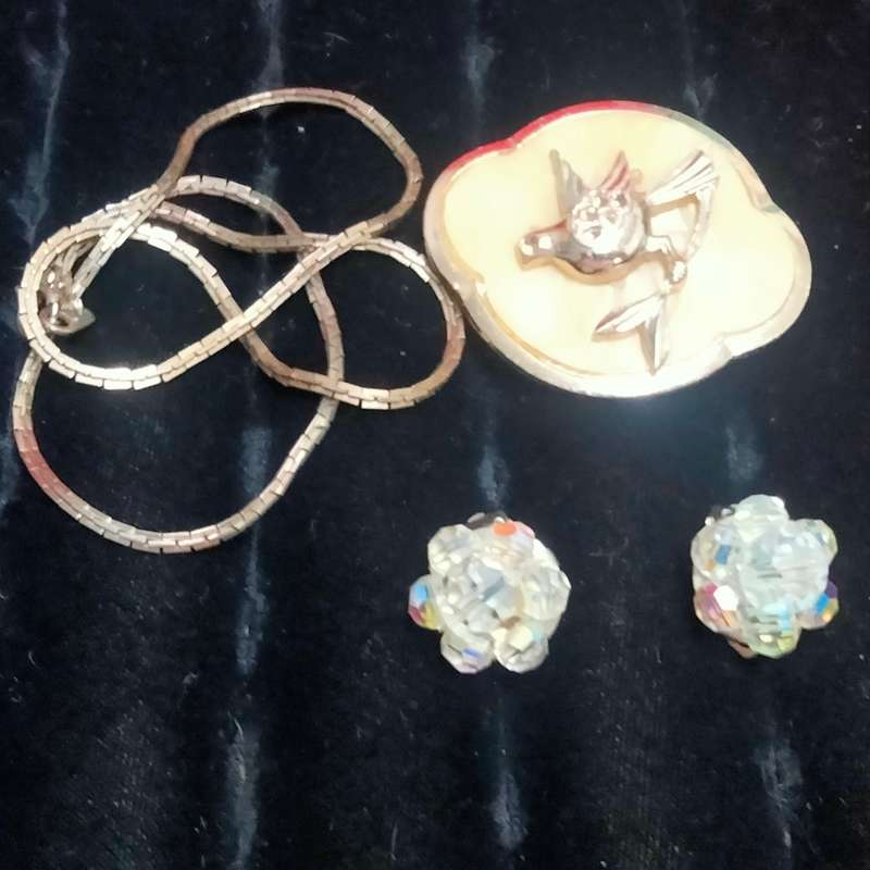 3 Items *1950/60s EARRINGS Clip on Rhinestone stone cut glass Crystals +Brooch+Chain silver tone