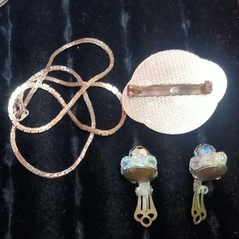 3 Items *1950/60s EARRINGS Clip on Rhinestone stone cut glass Crystals +Brooch+Chain silver tone