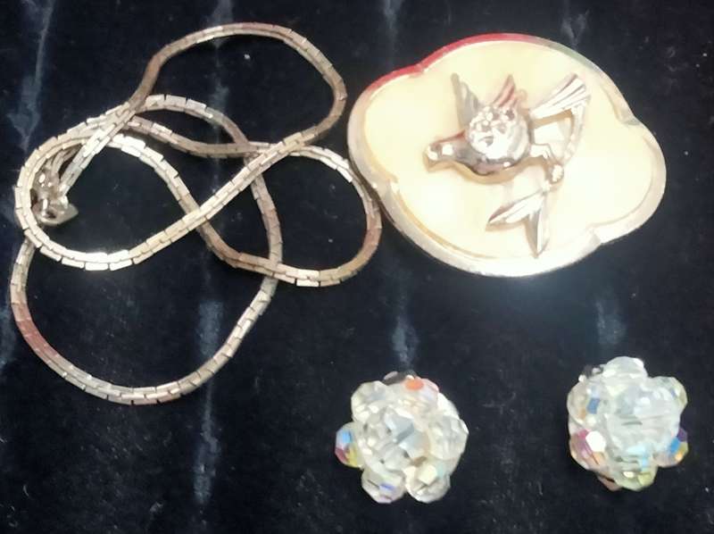 3 Items *1950/60s EARRINGS Clip on Rhinestone stone cut glass Crystals +Brooch+Chain silver tone