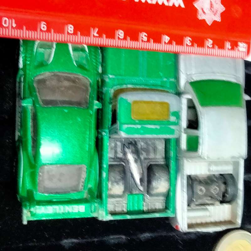 toys HOTWHEELS  3 cars - Custom 82` Chevy +Nissan Titan+ Bentley