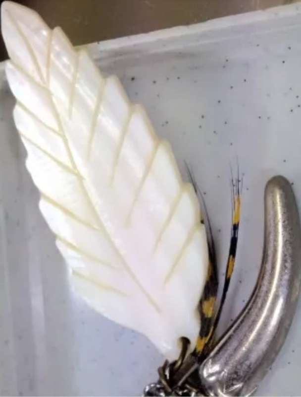 Genuine MOTHER Of Pearl Leaf Metal Chilli on Chains